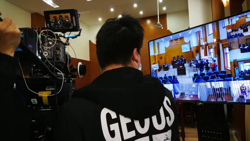 AI生成VS人工创意——湄潭县广告片拍摄公司的技术浪漫主义实践