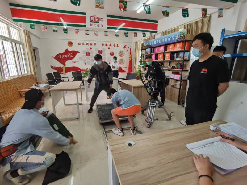 追星女孩心理学分析报告：湄潭县广告片拍摄公司揭秘饭圈应援式传播逻辑